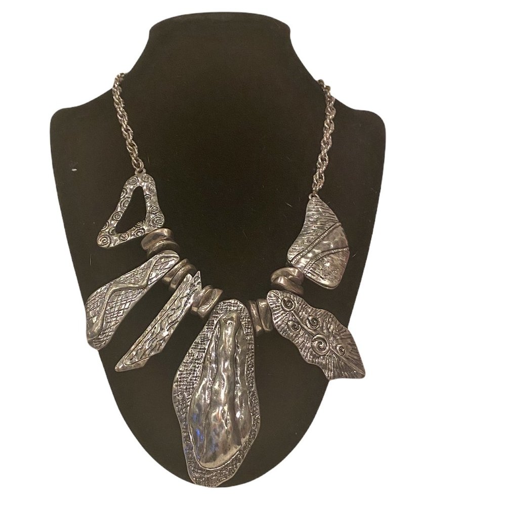 Vintage Women's Modern Art Design Silver Tone Necklace